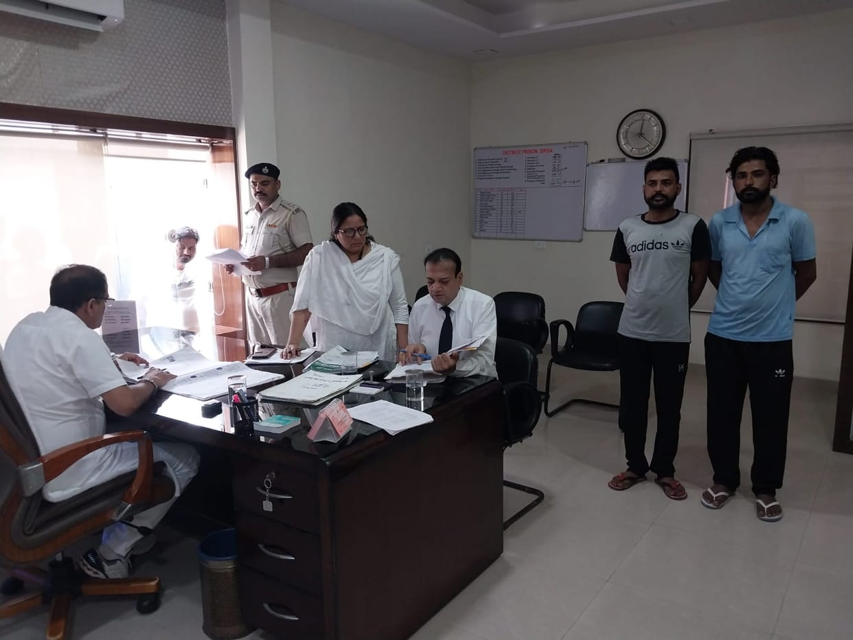 4 cases settled in Lok Adalat in District Jail, 3 prisoners released