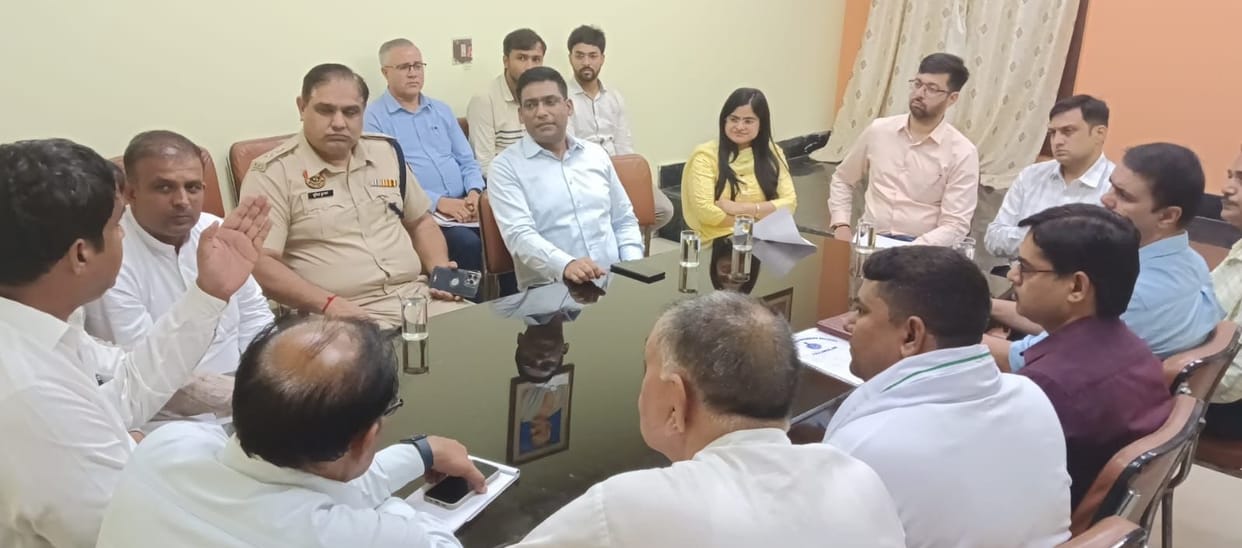 Sarpanches exposed the claims of Public Health Department in front of DC