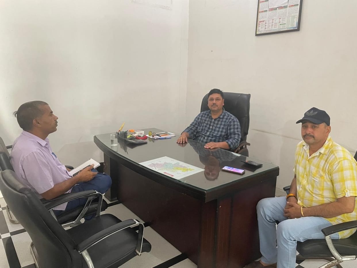 CM Flying did not find three employees including the principal in the government school