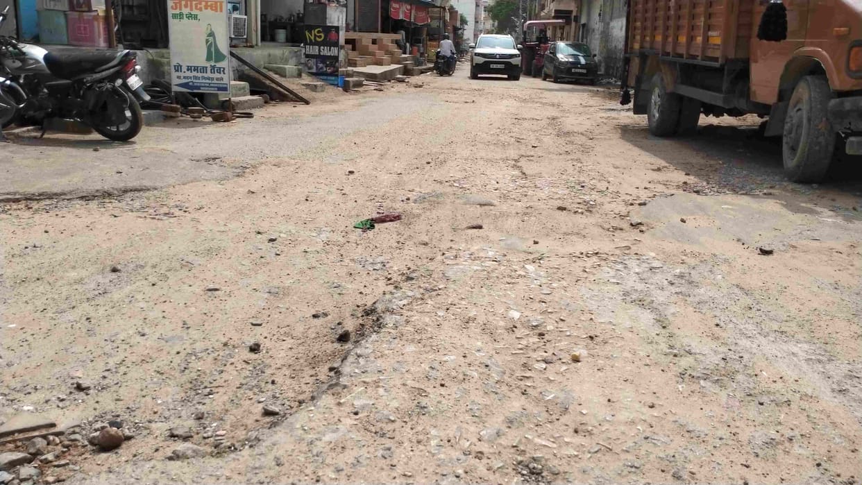 Brahmachari Marg...less roads, more obstacles