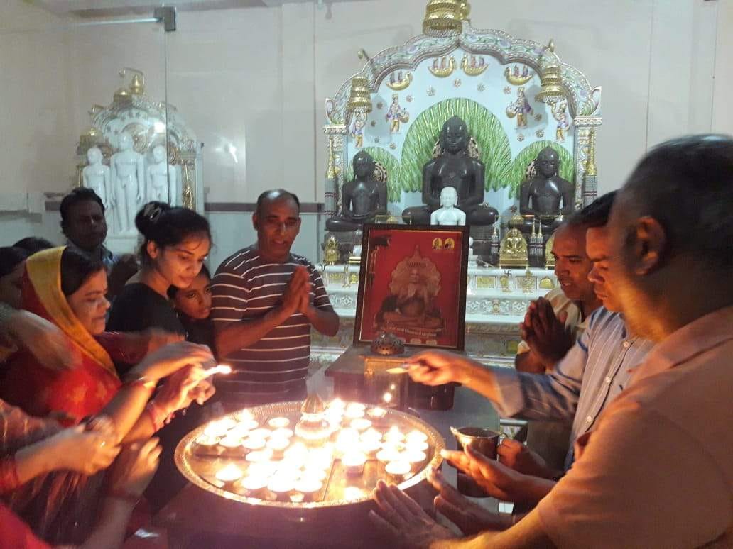 Vinyanjali dedicated to Jainacharya Viragsagar Maharaj