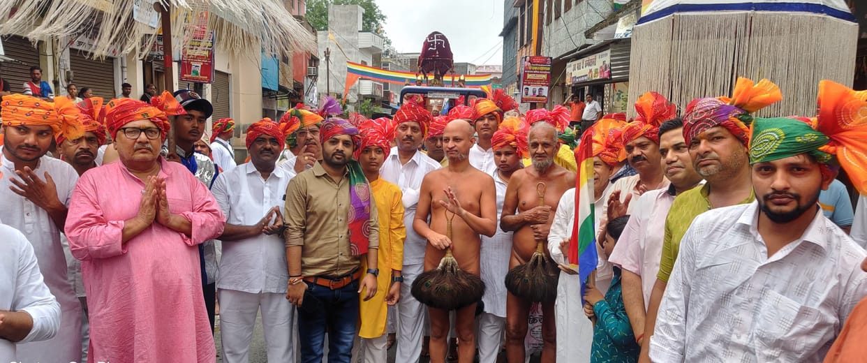 Ghata Yatra taken out on the first day of Panchkalyanak Mahotsav