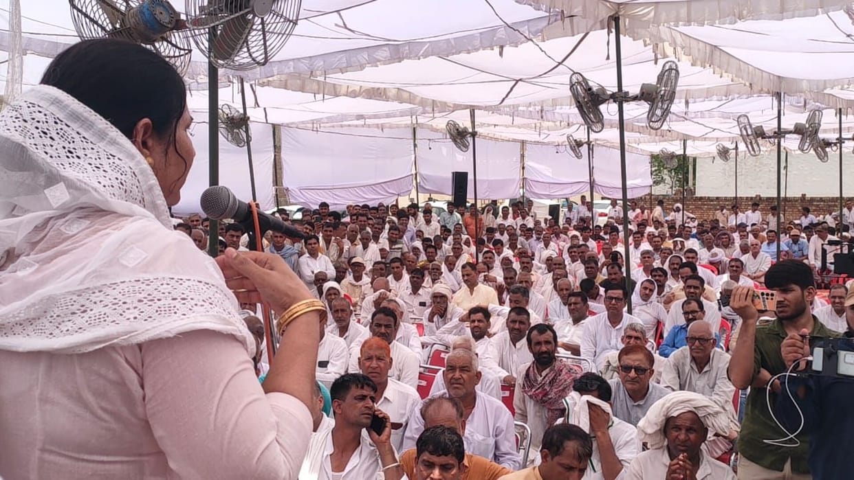Zilla Parishad Chairperson Anita Malik announced to break ties with BJP