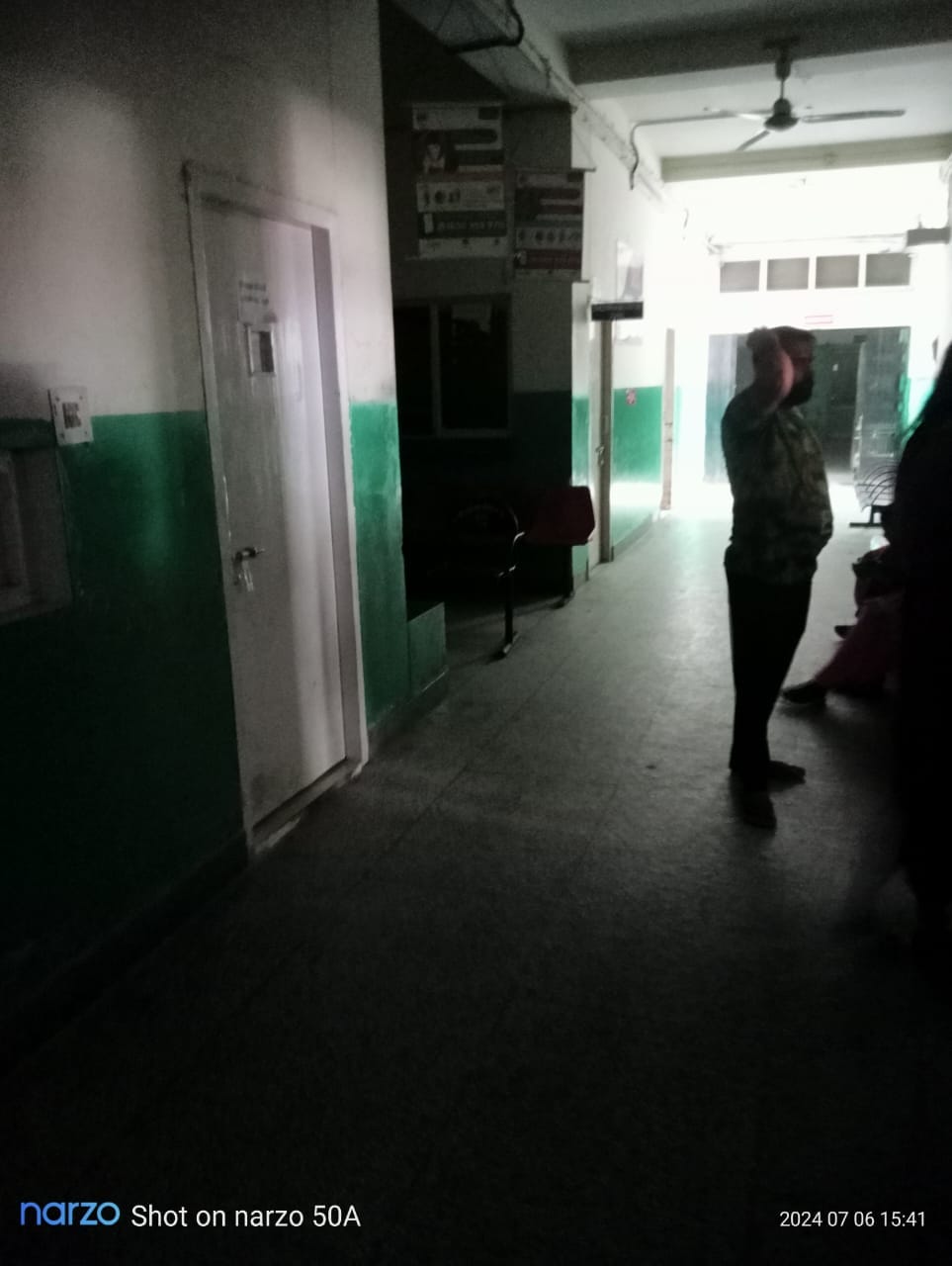 There was no electricity for seven hours in the medical college, neither CT scan nor X-ray was done.
