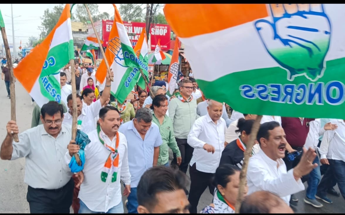 Congressmen took to the streets demanding the creation of a revenue village