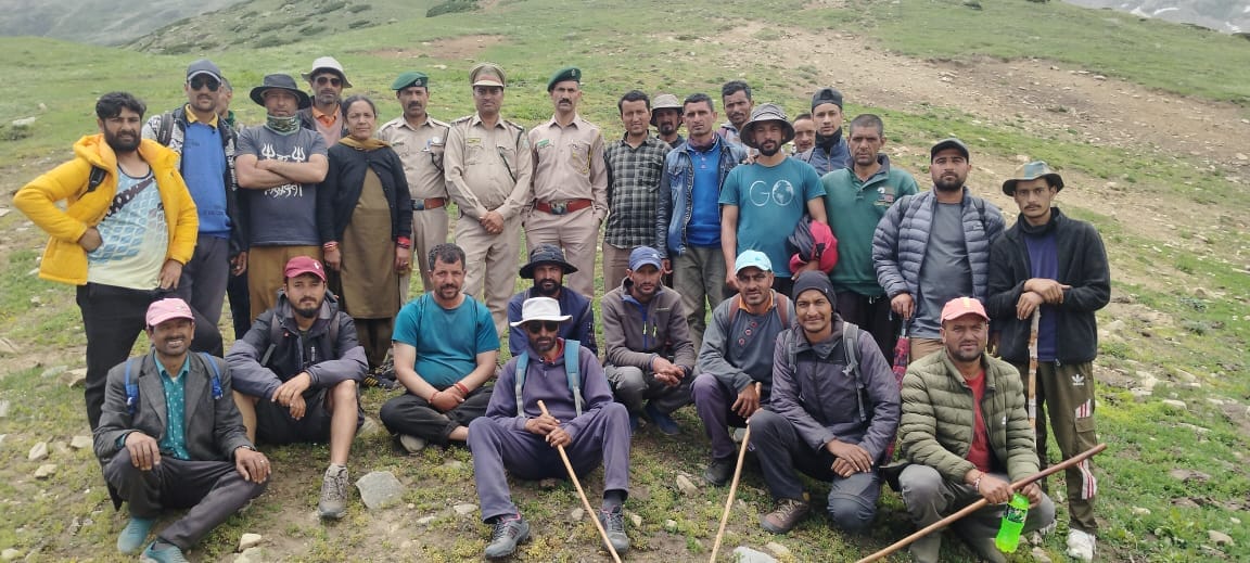 Praja Mandal came forward to protect precious herbs