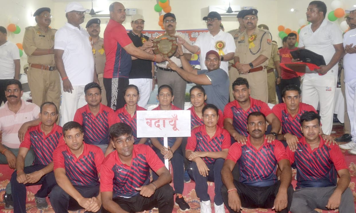 Host winner in police inter-district wrestling competition