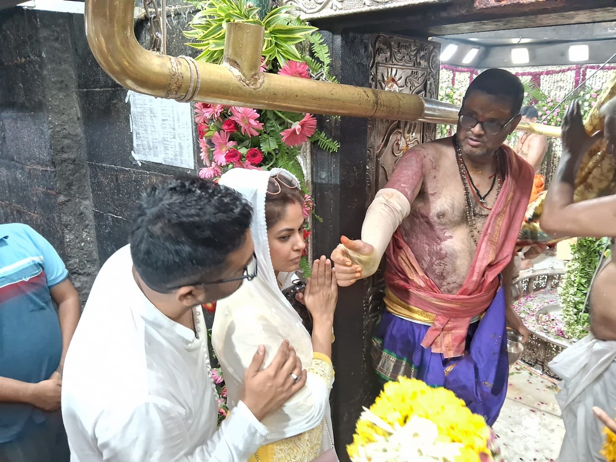 Actress Meera Chopra, who came with her husband to watch the Bhasma Aarti of Baba Mahakal