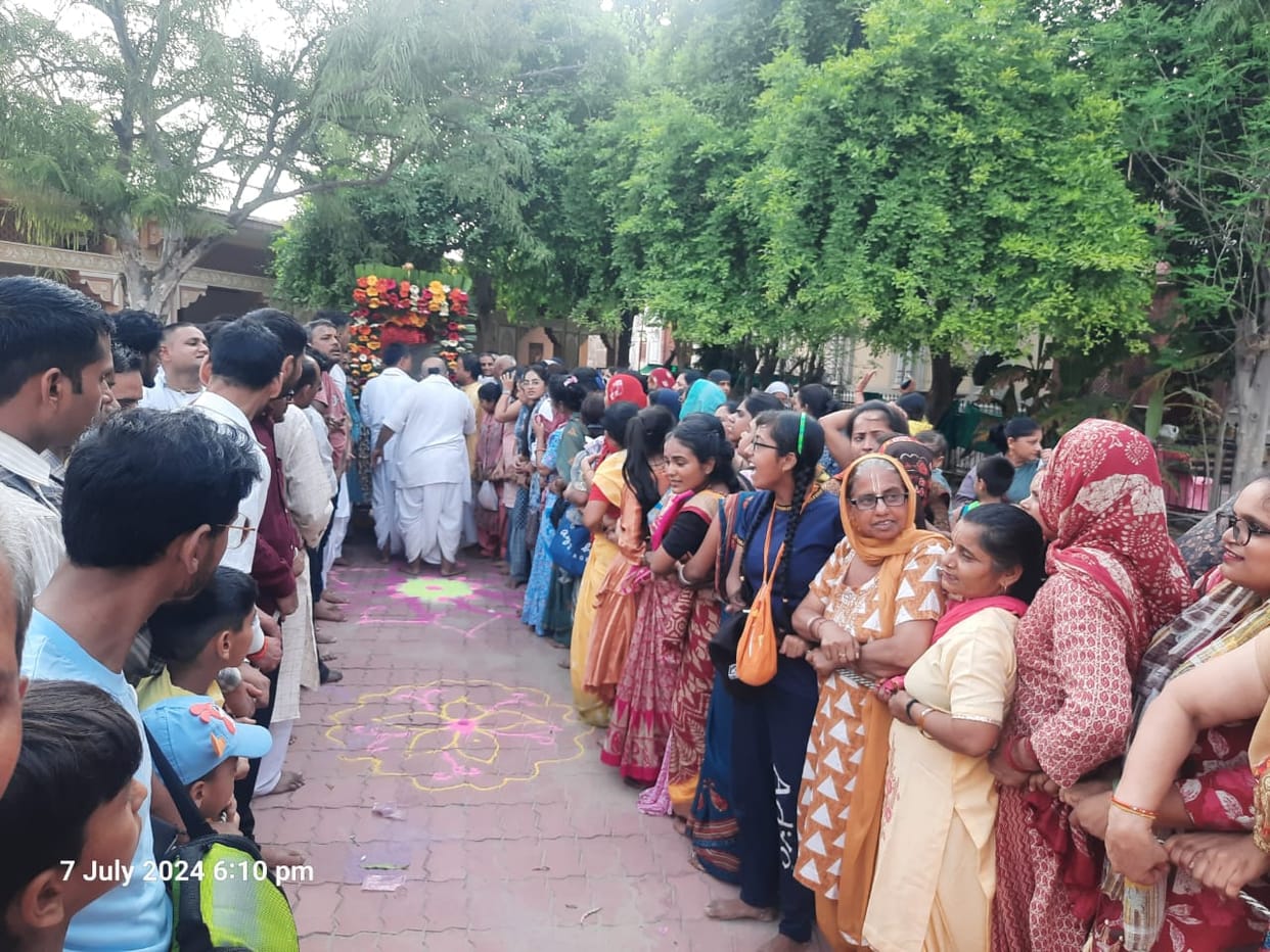 Rath Yatra of Lord Jagannath and Subhadra Baldev started with pomp in ISKCON temple