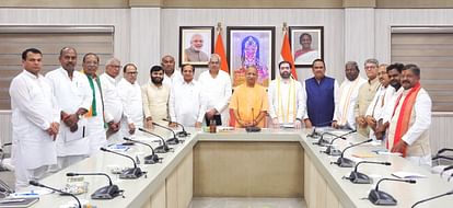 Ayodhya News: Asked the reason for defeat in 2024, sought suggestions for victory in 2027 Asked the reason for defeat in 2024, asked for suggestions for victory in 2027
