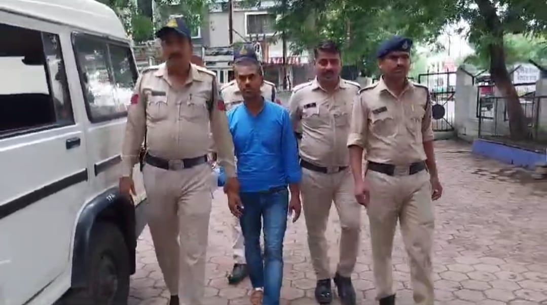 Khandwa News: Bihar smuggler caught by police with a consignment of hashish worth 30 lakhs