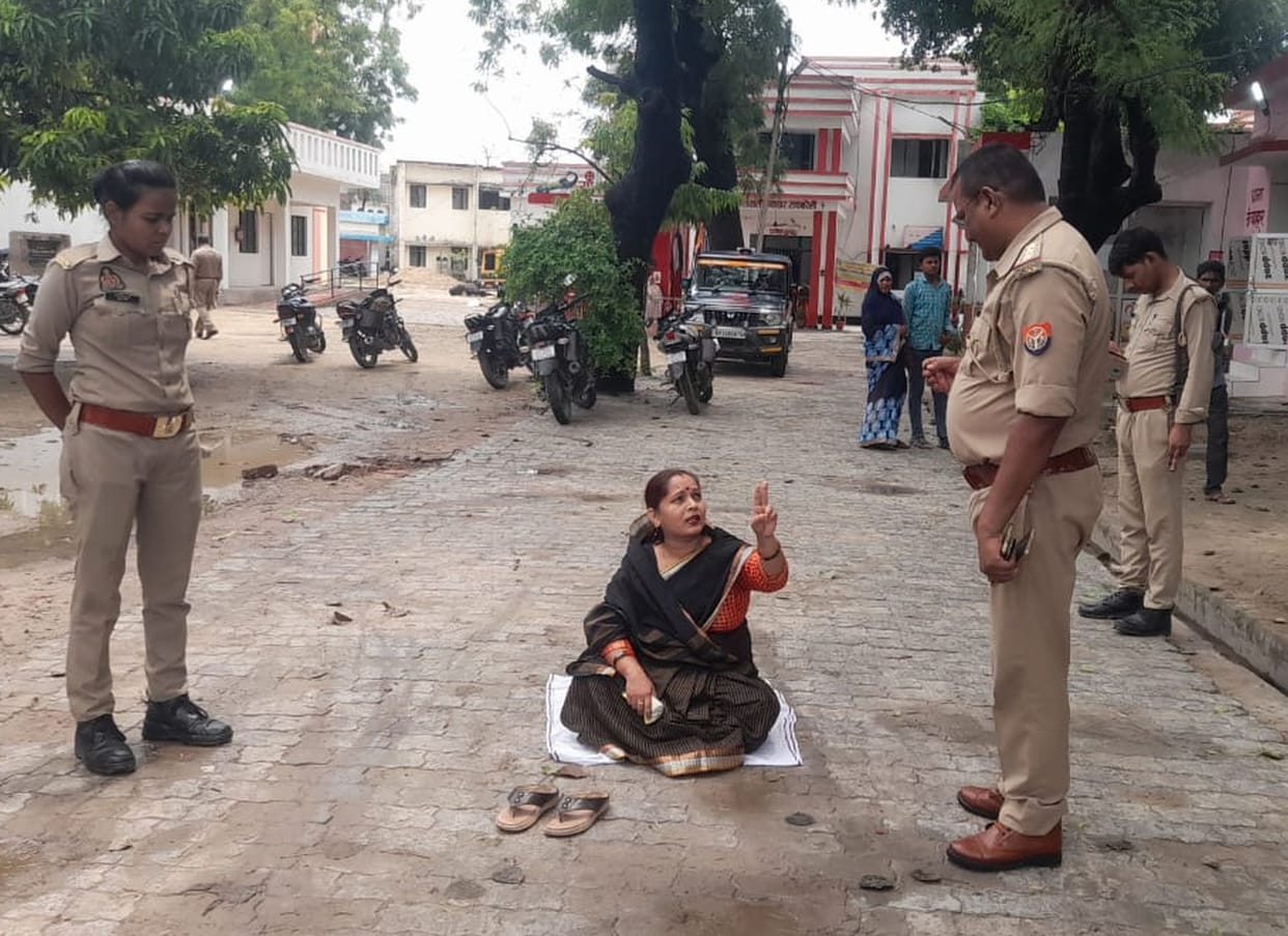 District Panchayat President sat on strike against the police