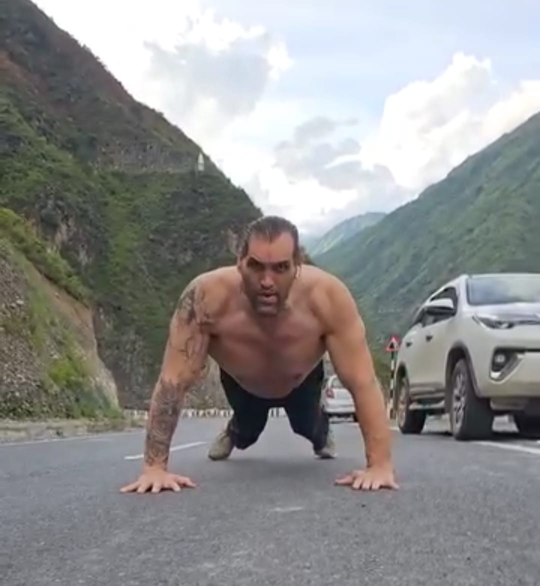 gret khali enjoying village life