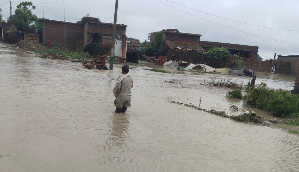 Sharda river water reached homes