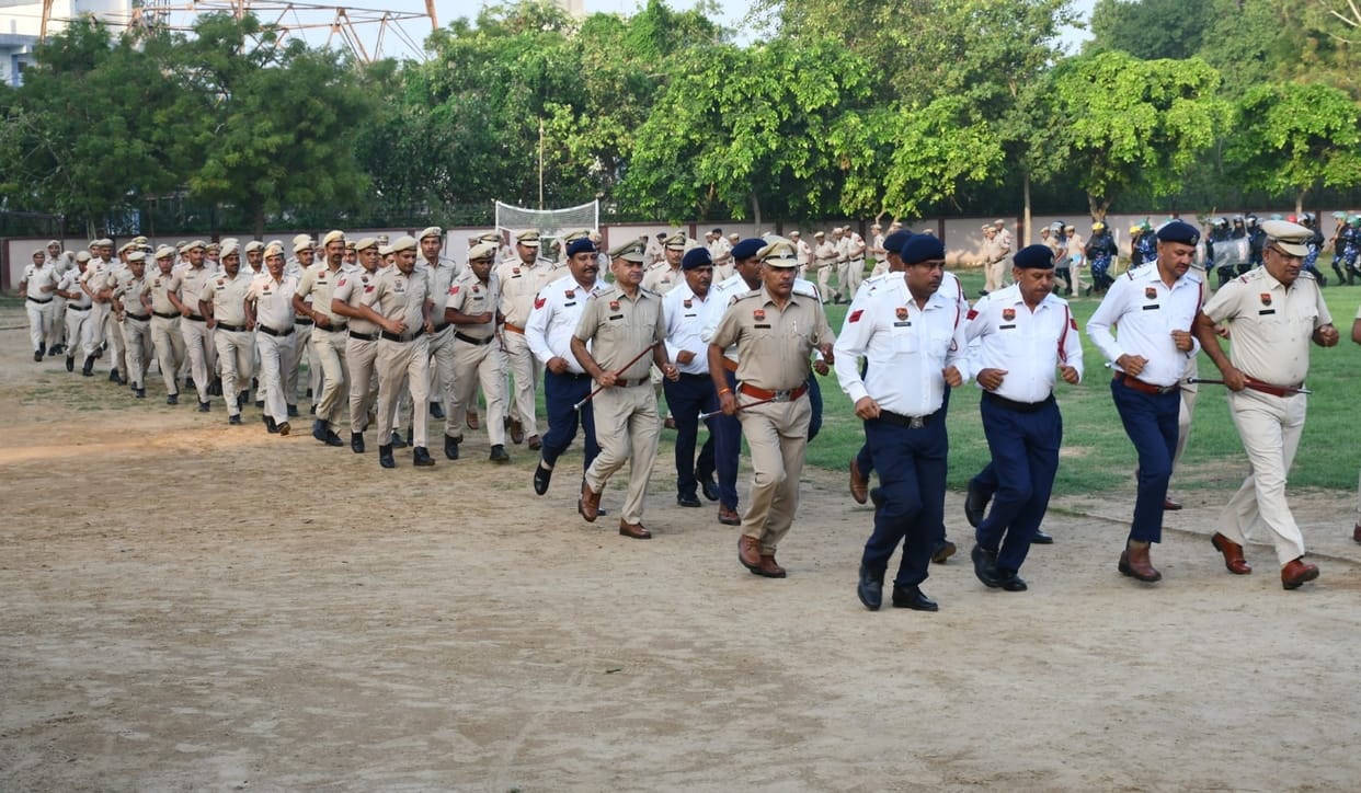 Check the vehicle thoroughly at the checkpoint: SP
