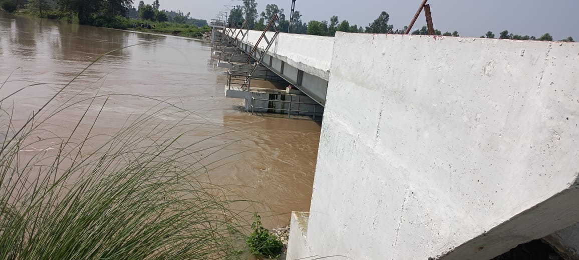 Train operations from Bisalpur to Nigohi stopped