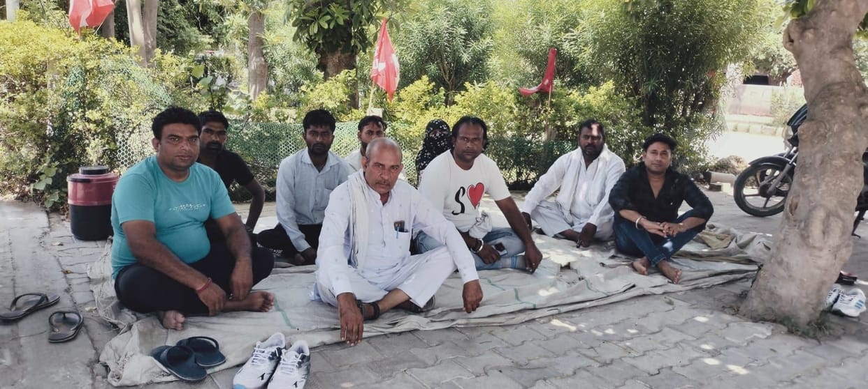 Urban contract sanitation workers went on hunger strike