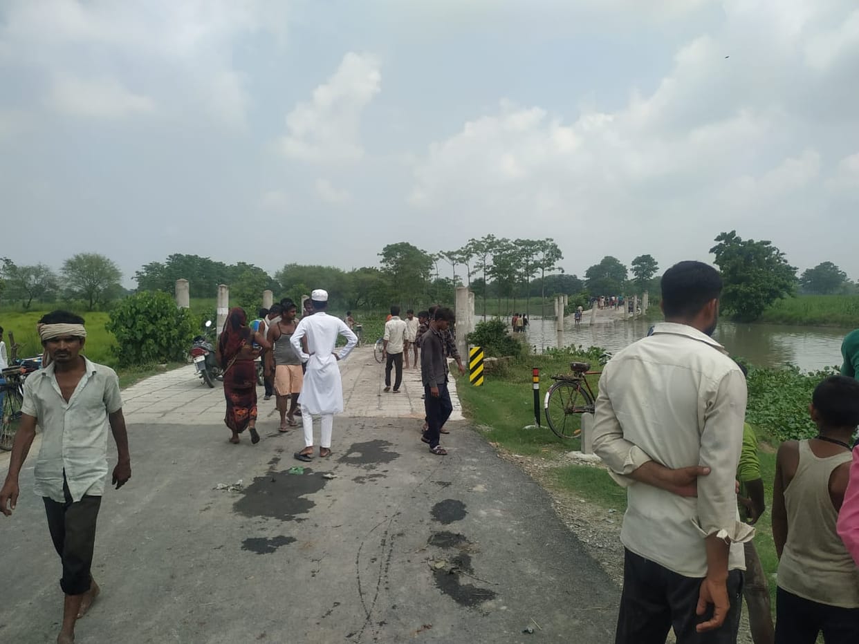 A young man was swept away in the flowing water on the Rapta bridge and died