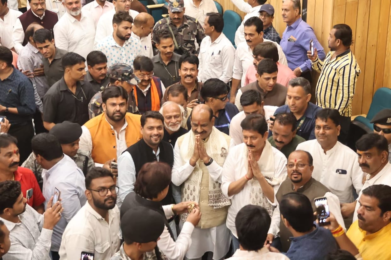 Indore: Lok Sabha Speaker Om Birla said - new experiments should be discussed in the legislatures.