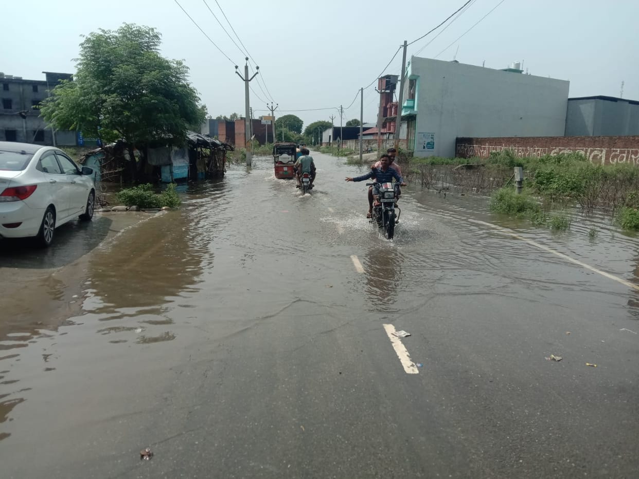 Waterlogging at many places in Puranpur