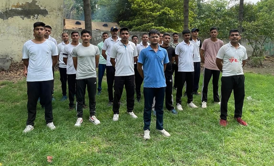 NCC cadets gave drill test