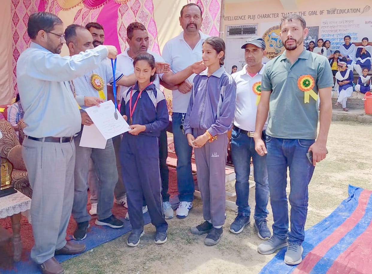 Khani in Volleyball, Garola School became winner in Kabaddi