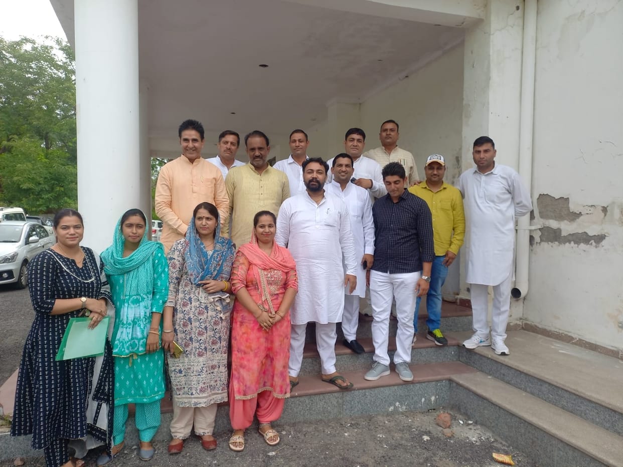 11 councilors including Vice Chairman boycotted the District Council meeting