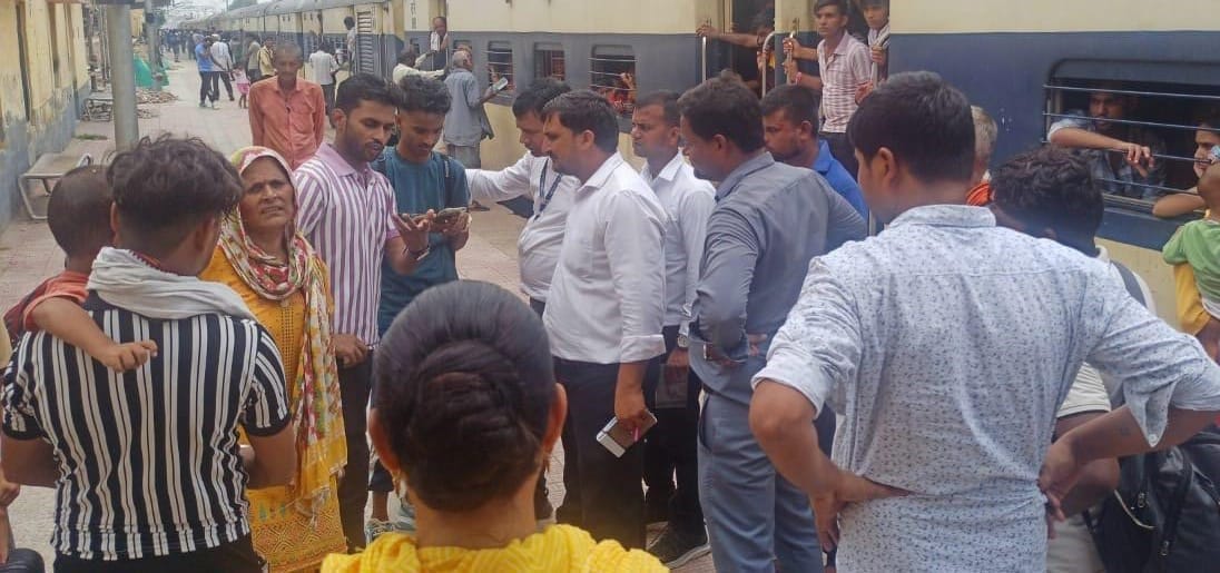 67 passengers caught traveling ticketless at Khurja Junction
