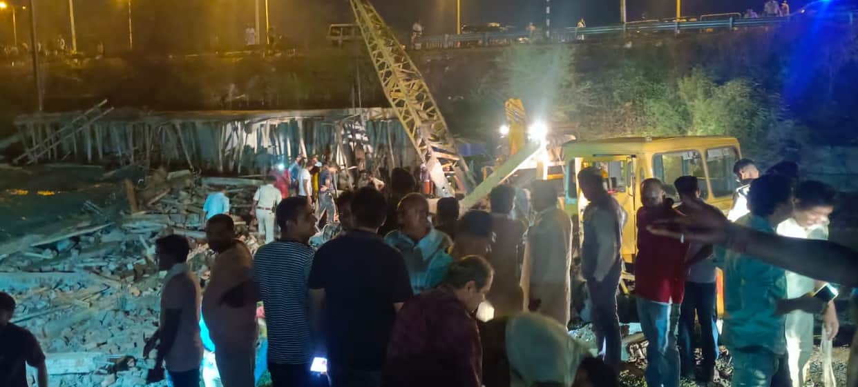 Rajgarh three-storey building under construction collapsed laborer died CM announced financial assistance
