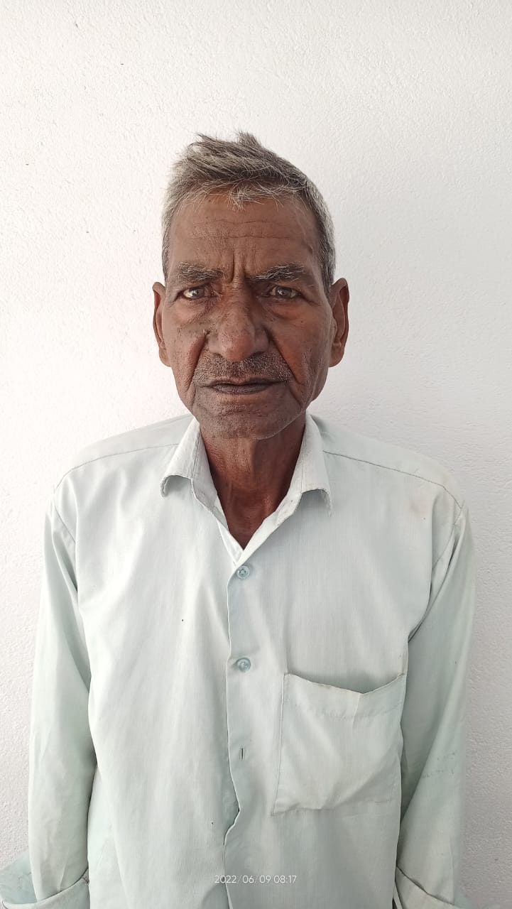 Bricks and stones pelted between two parties over a minor issue, old man dies