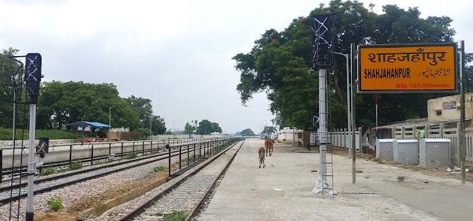 Rail traffic remained disrupted on Shahjahanpur-Pilibhith rail section, three pairs of trains did not run