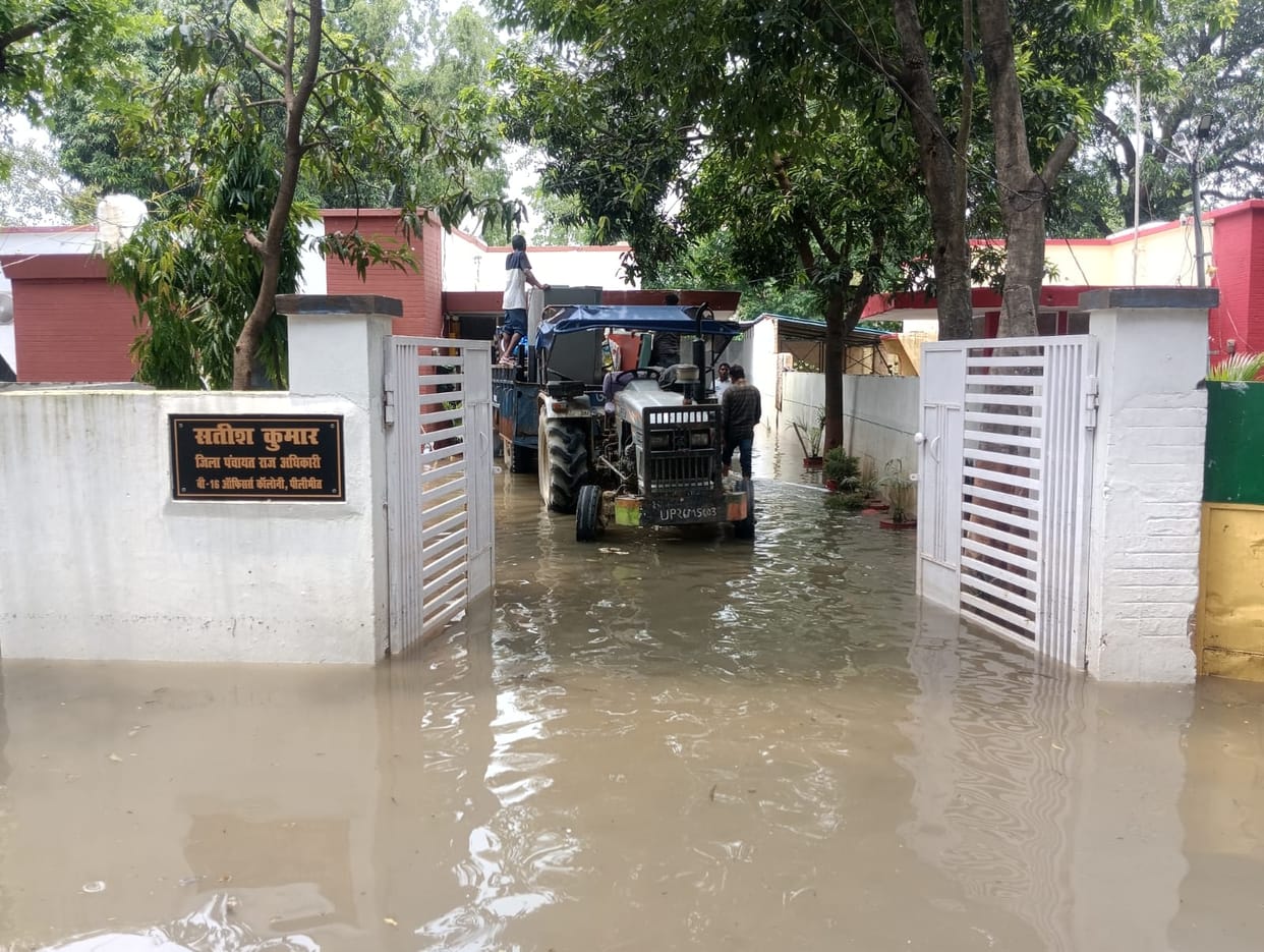 As soon as the water level decreased, the officers reached the colony and the belongings were taken out.
