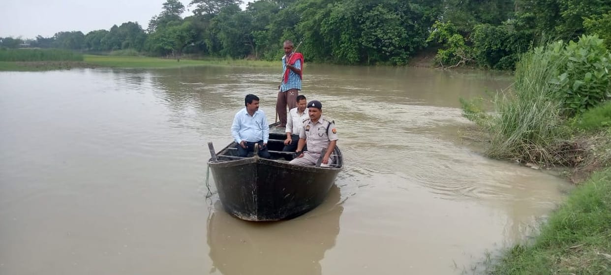 15 bigha fields covered in Saryu in Majha Kamhariya