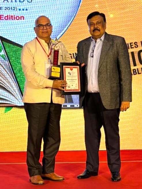 Vice Chancellor of Hakenvi received Education Leadership Award