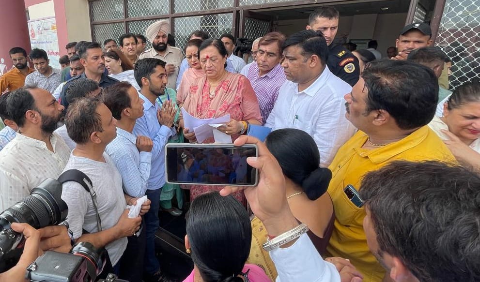 Contract teachers of Kuvi appealed to the Education Minister for employment security guarantee.