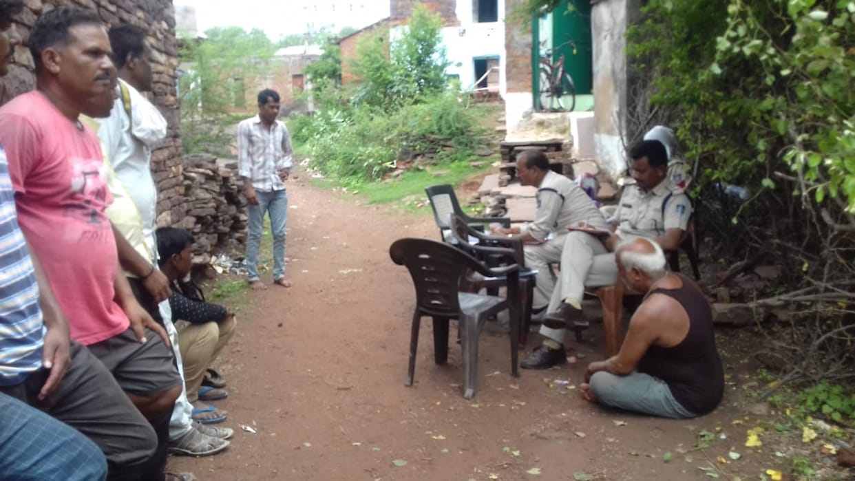 Dispute between 2 brothers under influence of alcohol, younger brother killed elder brother by hitting hammer