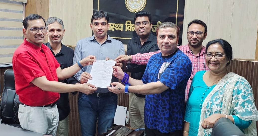 Doctors of government hospitals will keep OPD closed till 11 am on July 15.