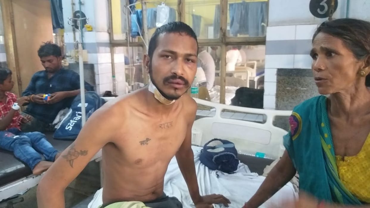 When the police detained him in the police station, the young man slit his throat as soon as he was released, he is serious