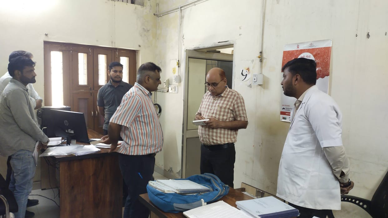 Civil surgeon inspecting the OST center of the civil hospital.