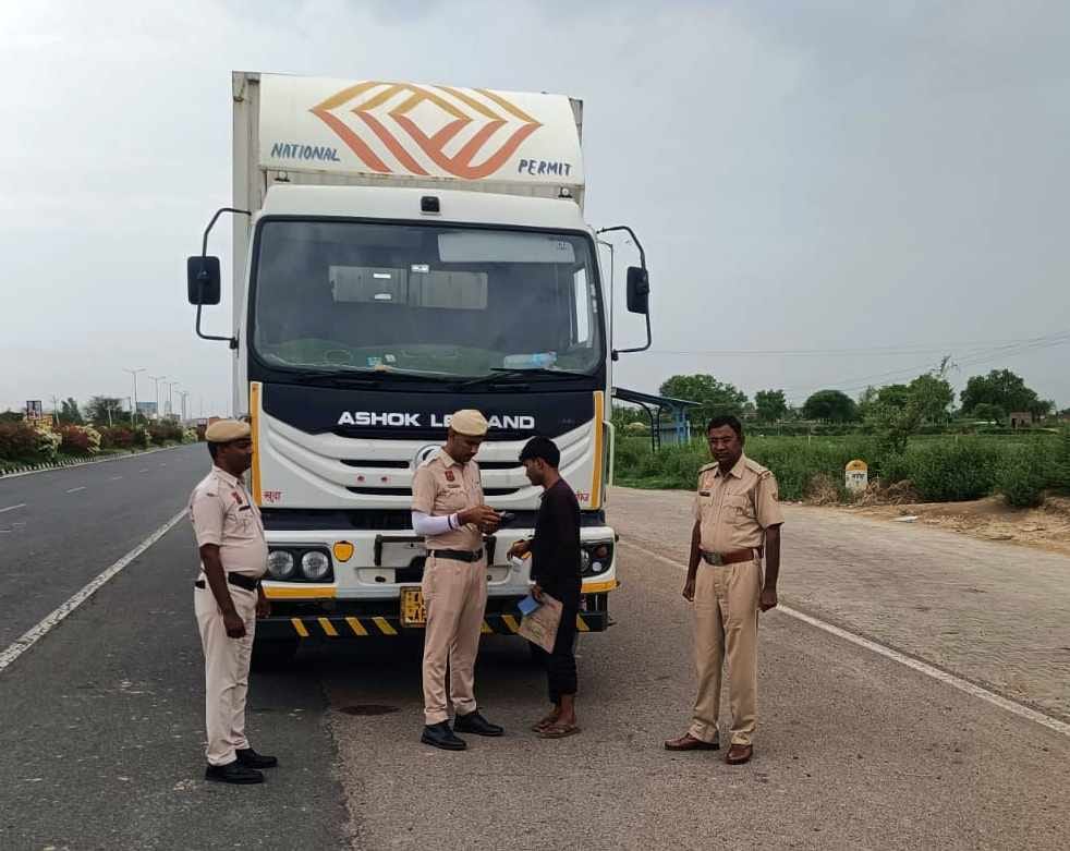 Traffic police issued 174 challans by running a special campaign