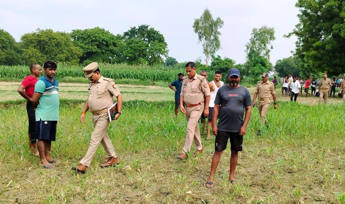 Blood soaked body of youth found in field, suspicion of murder