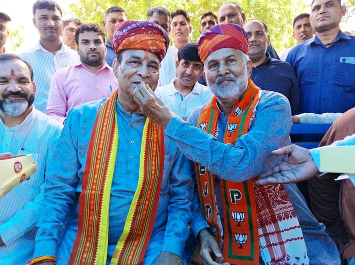 BJP State President welcomed with sweets