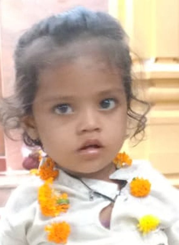 Child dies after treatment, commotion for three hours