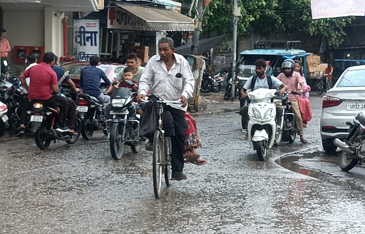 There was no relief from the heat even after the rain, people remained troubled