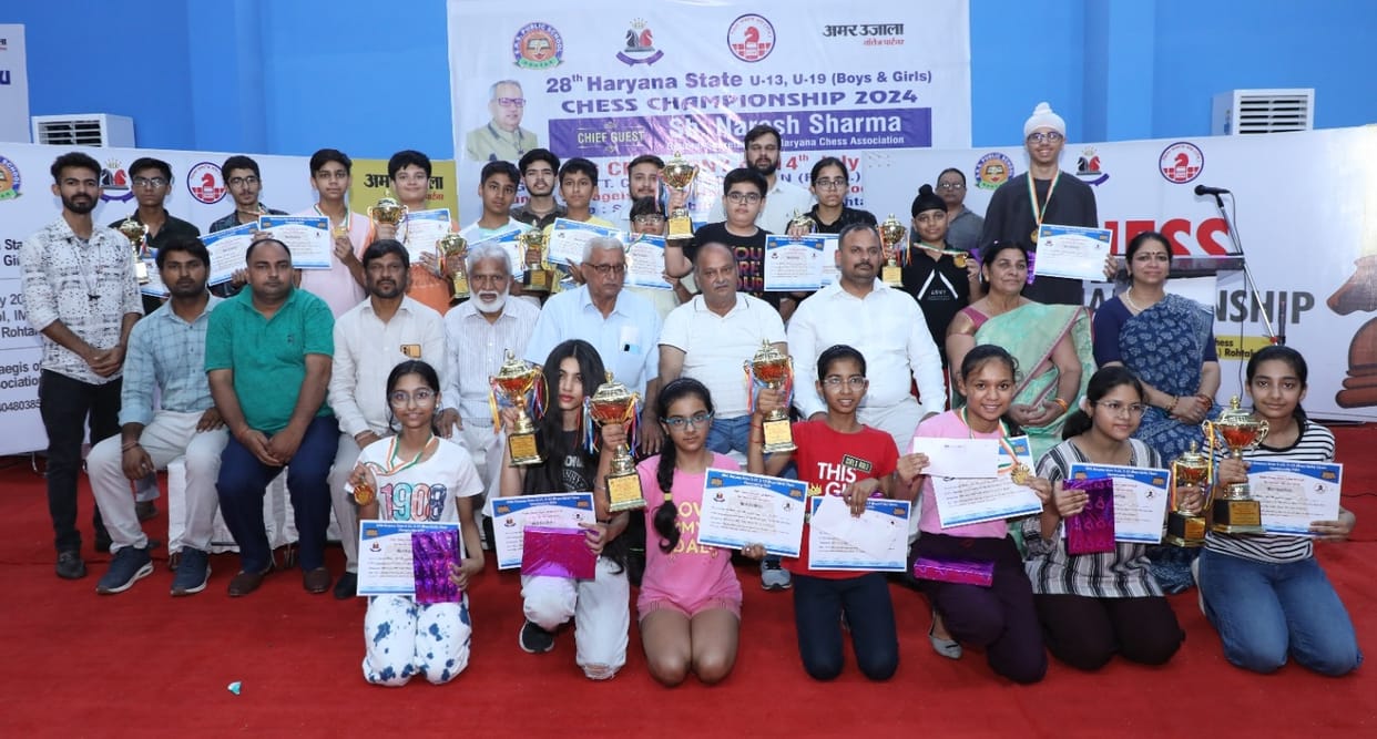 Ahana, Shreya, Vyom and Dhruv became state level chess champions.