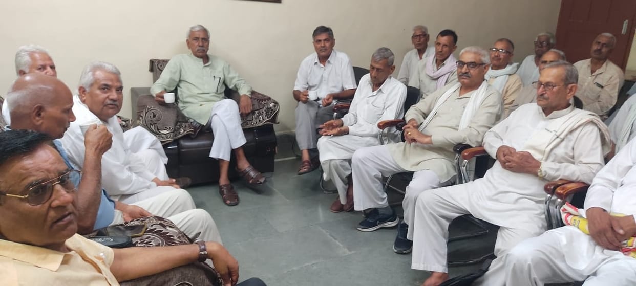 Ex-servicemen raised demand for construction of proposed martyr memorials in the district