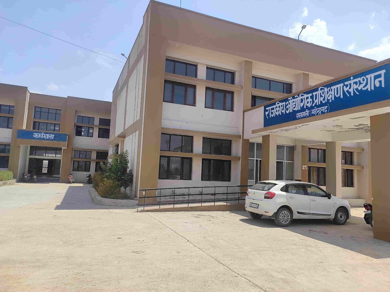 320 students took admission on 1064 seats in three ITIs.