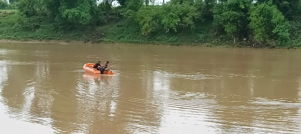 There was no trace of the young man who was washed away in the river even after 24 hours
