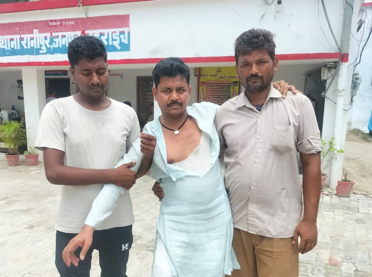 Pradhan, who went to resolve the dispute, was beaten up by bullies.