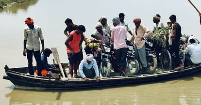 dangerous journey on dilapidated boats